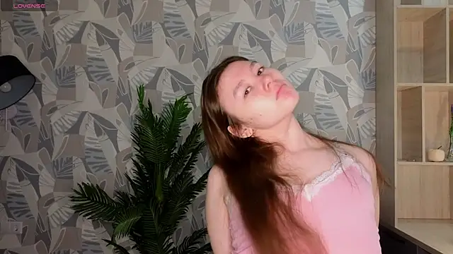 LewisThrone online show from December 4, 1:08 am