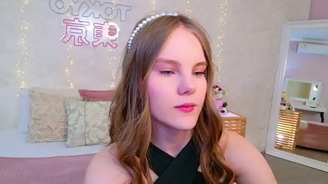 Lili Lohan online show from April 20, 5:10 am