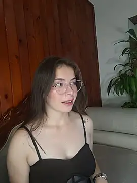 EmmaValencia  online show from February 2, 6:29 pm