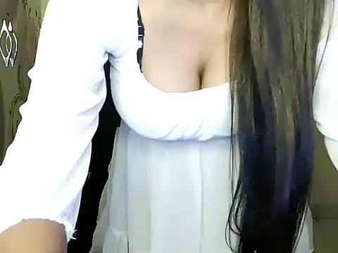 Snapshot of Brown_Girl_19 chatting on October 7, 10:36 pm Brown Girl 19 online show from October 7, 10:36 pm