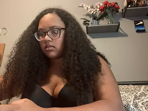 nicolette356 online show from October 7, 9:52 pm