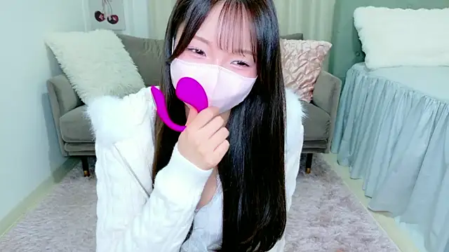 Seira  nn online show from November 17, 1:23 pm