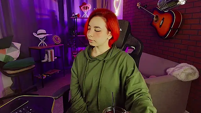 MarcelineChi online show from December 3, 5:32 am