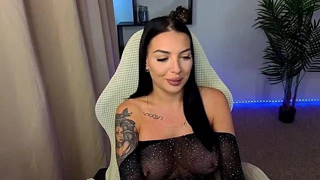 Raven Ink online show from November 25, 9:55 am