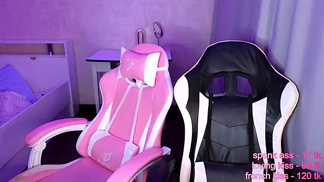 stefany and bettany online show from November 12, 2:15 pm