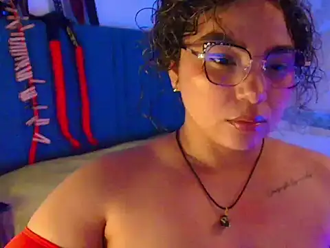 Snapshot of scarlet_queen__ chatting on October 15, 4:15 am scarlet queen online show from October 15, 4:15 am