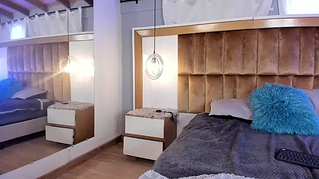 SamyShark online show from October 3, 2:44 pm