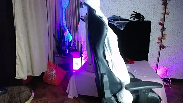 antia z online show from October 30, 8:43 pm