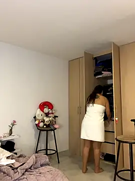 Zoe riivas online show from October 14, 10:51 am