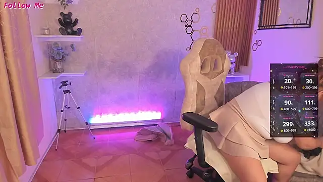 EvelynVega0 online show from April 9, 5:54 am