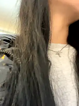 Snapshot of ilariea_girl chatting on October 15, 7:22 am ilariea girl online show from October 15, 7:22 am