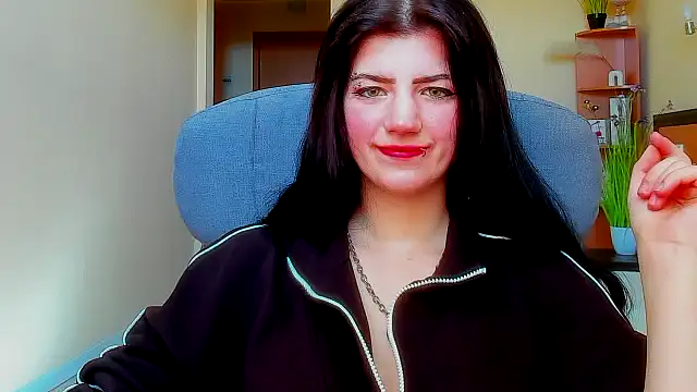 Snapshot of Miamoora chatting on October 14, 8:39 am Miamoora online show from October 14, 8:39 am