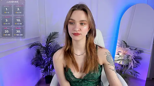 PollyMayer online show from March 15, 9:17 pm