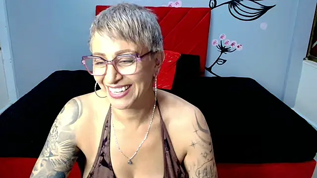 Charlotte  Gray online show from October 29, 1:15 pm