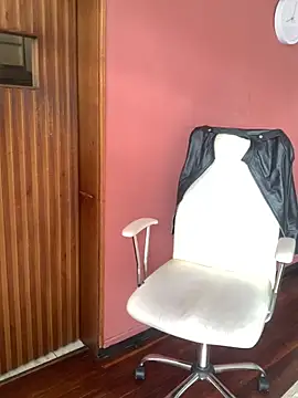 Snapshot of LunaMartinez_Pink chatting on October 19, 1:13 pm LunaMartinez Pink online show from October 19, 1:13 pm