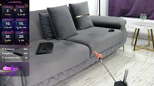 Alicia beggs online show from December 16, 8:15 pm