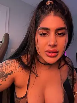 Niinarosee online show from March 29, 5:34 pm