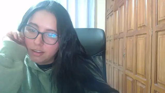 Venus cat  online show from January 13, 11:09 pm