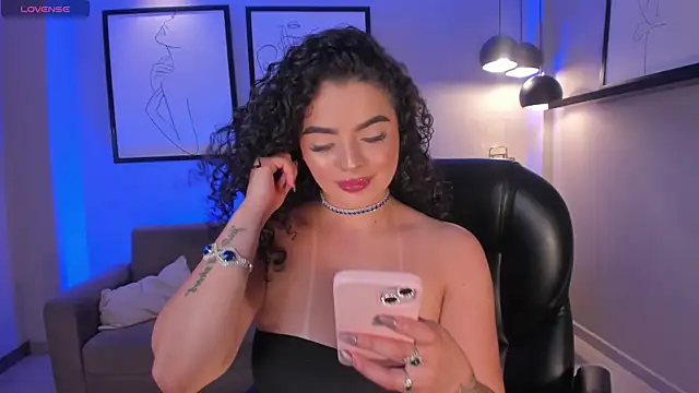 KylieJenkins online show from March 20, 11:37 am