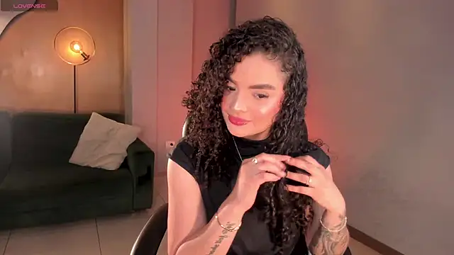 KylieJenkins online show from December 16, 11:49 am