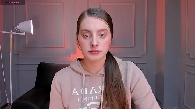 ZoeyWalker  online show from November 6, 11:49 am