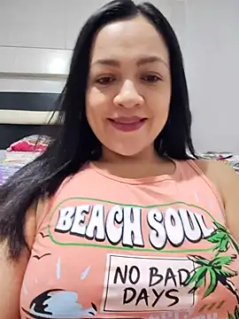 Snapshot of LindaSalo33 chatting on October 14, 3:20 am LindaSalo33 online show from October 14, 3:20 am