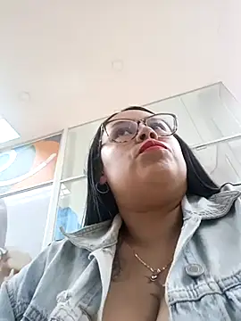 Italia 12 online show from December 3, 8:44 pm