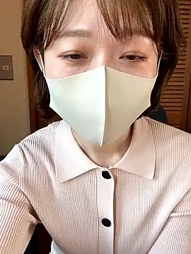 Snapshot of momo_yuipu chatting on October 6, 12:49 am momo yuipu online show from October 6, 12:49 am