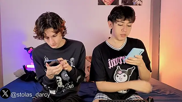 Darcy and Stolas online show from April 16, 12:22 am