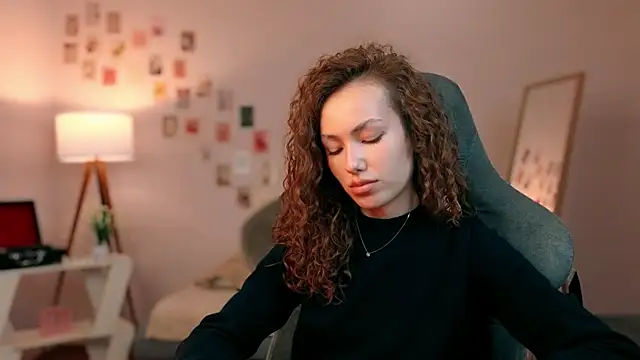 branchwithflowerss online show from October 3, 2:00 pm