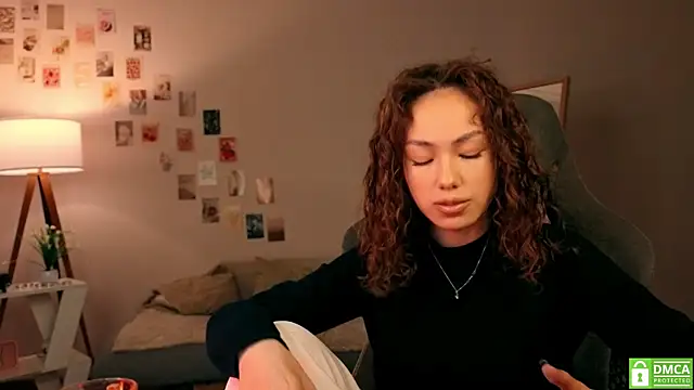 branchwithflowerss online show from October 28, 12:11 pm