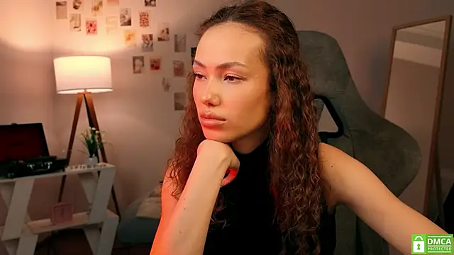 branchwithflowerss online show from October 20, 11:46 am