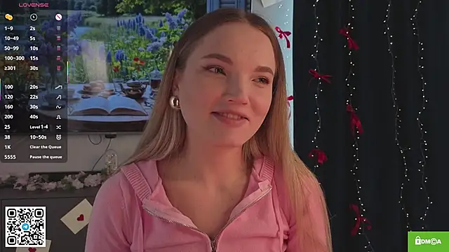 JulieLupo online show from March 14, 6:36 am