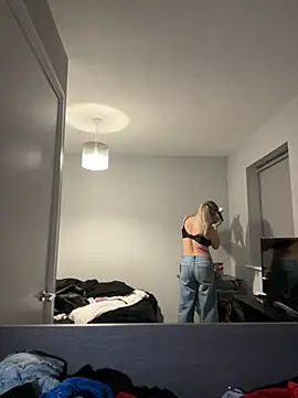 LucyLowbb online show from October 14, 8:11 pm