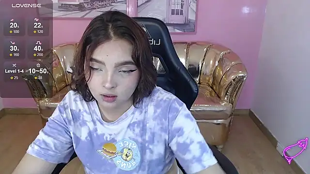 mia foster t online show from November 25, 1:46 pm