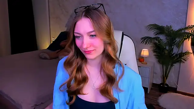 AngelAnabelle online show from December 16, 1:28 pm