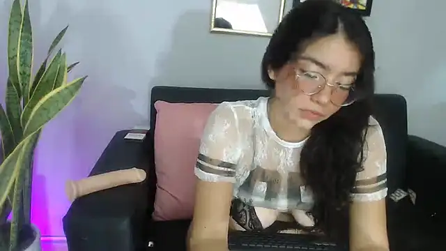 Jules Angel online show from October 18, 1:58 pm