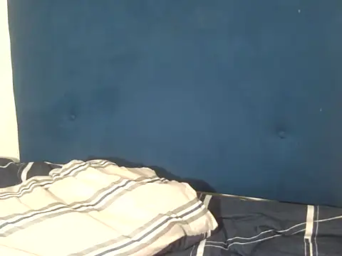 Snapshot of ShyHun16 chatting on October 18, 10:07 am ShyHun16 online show from October 18, 10:07 am