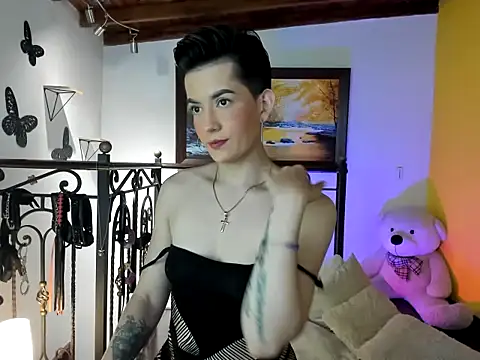 Zulyhenao online show from November 15, 3:18 am