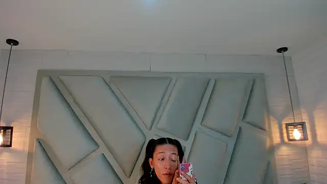 Julieta Slav3 online show from March 4, 9:32 pm