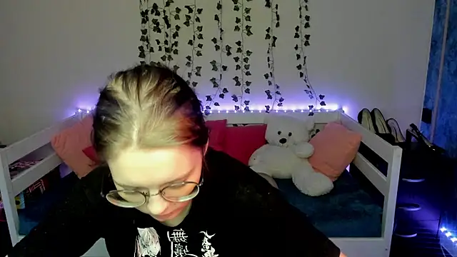 shy elina01 online show from October 14, 12:52 pm