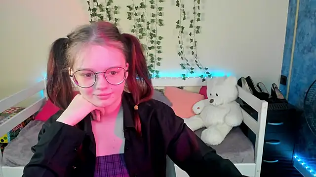 shy elina01 online show from October 2, 11:37 am