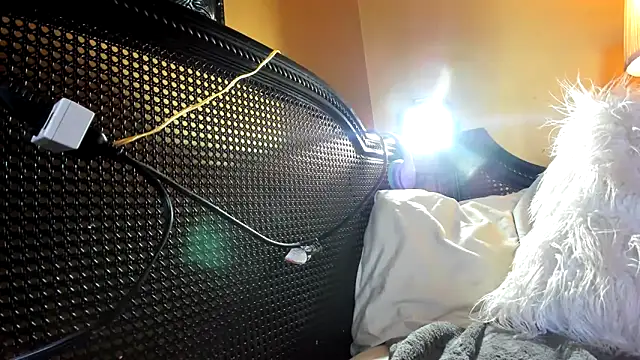 Rileyy7tk online show from October 31, 5:50 pm