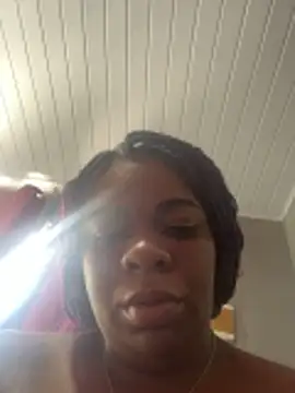 Priihmedeiros online show from October 22, 11:59 am