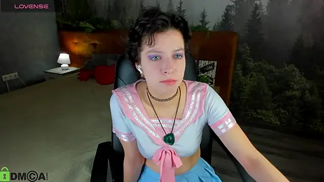 Snapshot of Sara_Frayer chatting on October 20, 12:46 am Sara Frayer online show from October 20, 12:46 am