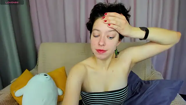 Sara Frayer online show from November 12, 1:47 am