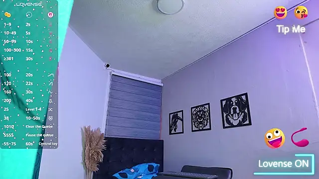 Nikki Vesper online show from April 3, 4:21 am