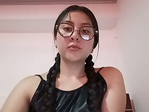 lil mila online show from October 22, 8:36 pm