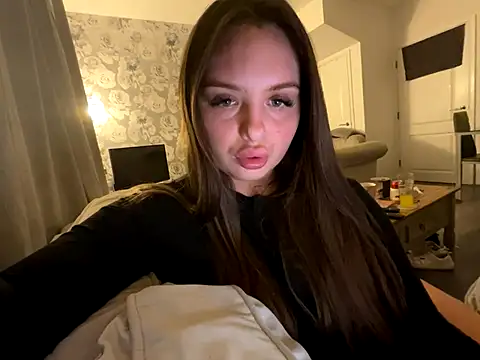 EllaStarrxxx online show from October 26, 11:33 pm