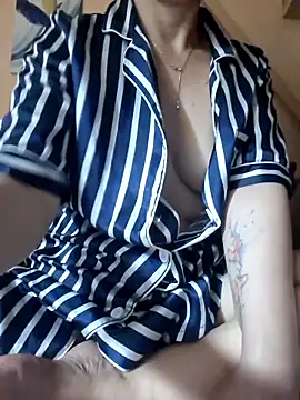 KissHott online show from November 16, 4:03 am